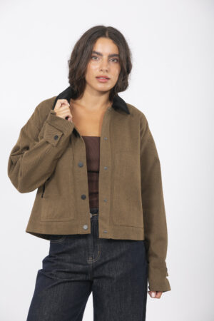 CHAQUETA CON CUELLO DE PANA