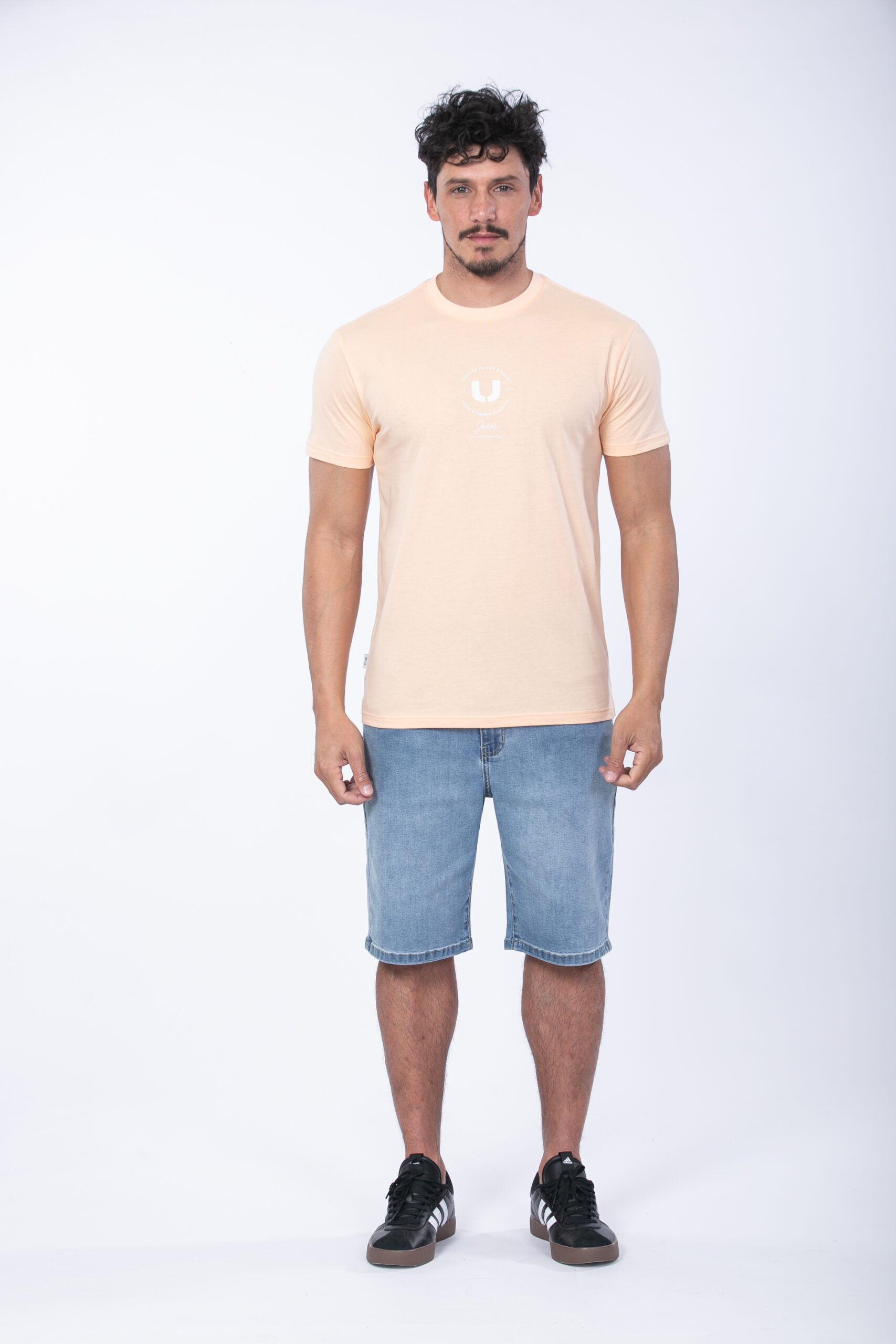 DEREK- T-shirt